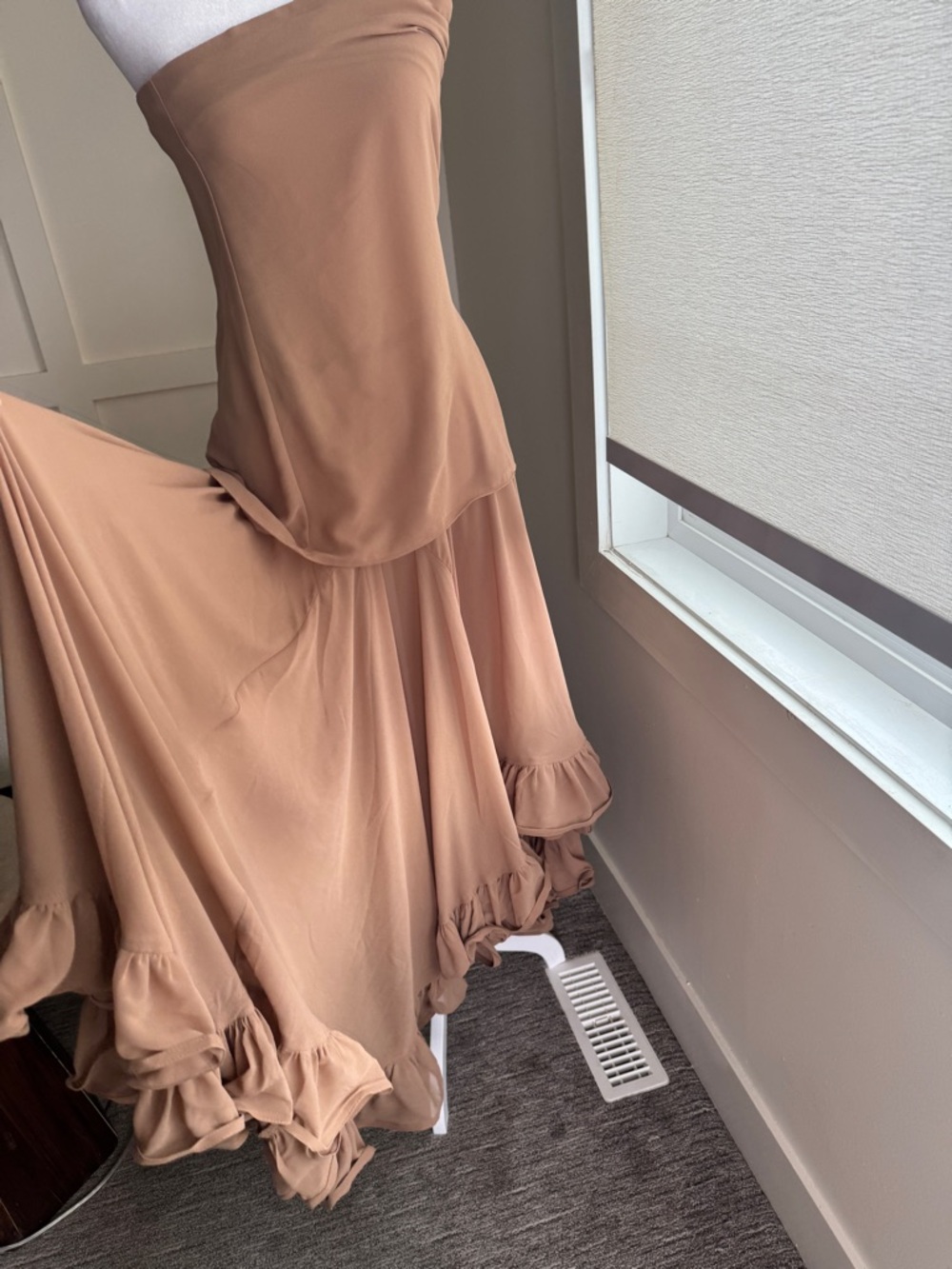 Stunning H&M Edition Ruffled-Hem Dress - Picture 9 of 14